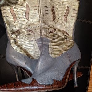 Pointed toe cowboy boots